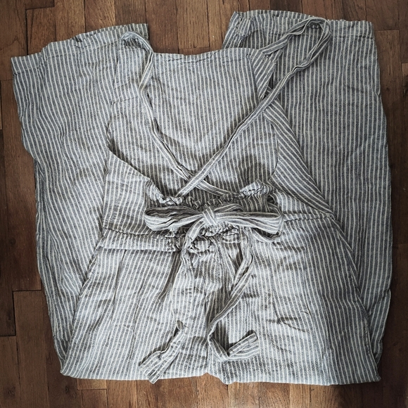 Free People Off the Shore Printed One Overalls size 6 - Picture 3 of 7